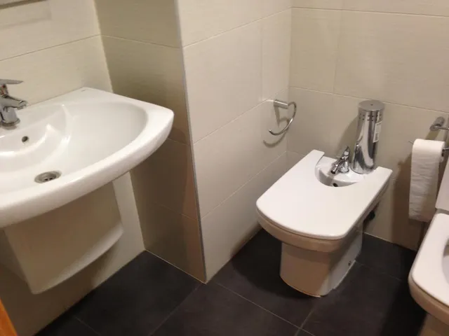 VIVIENDA EN VENTA EN EL CENTRO DE ELCHE · IDEAL PARA INVERSIÓN — 12