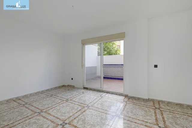 DÚPLEX EN VENTA EN OGIJARES – AMPLITUD, COMODIDAD Y ESPACIOS EXTERIORES — 7