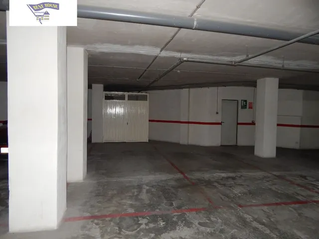SE VENDE PLAZA DE GARAJE AMPLIA CON TRASTERO EN SAN JOSE!!! — 5