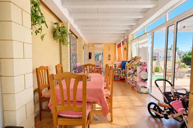 Descubre esta impresionante villa reformada ubicada cerca de Calpe, a pocos minutos andando del centro y las playas — 33