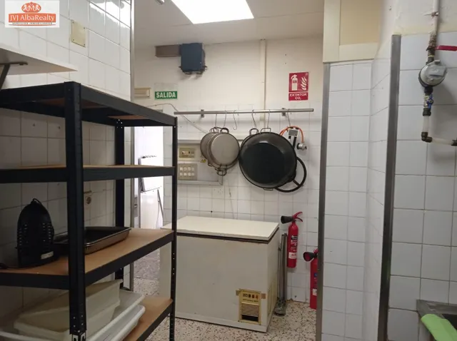 LOCAL EN VENTA ZONA ENSANCHE — 15