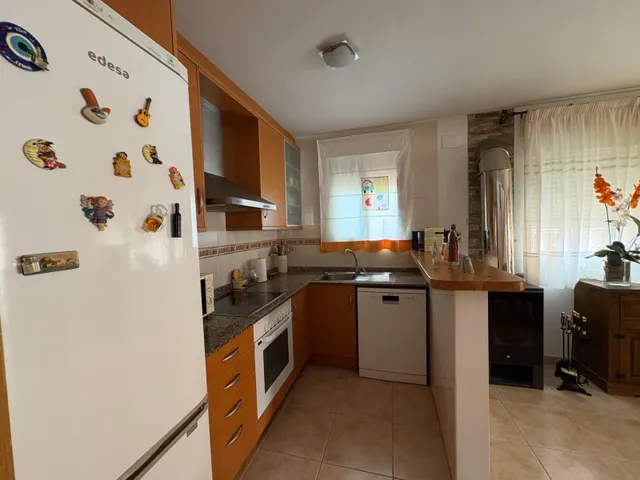 Encantadora Casa Reformada en Peñiscola con Vistas y Piscina Comunitaria — 8