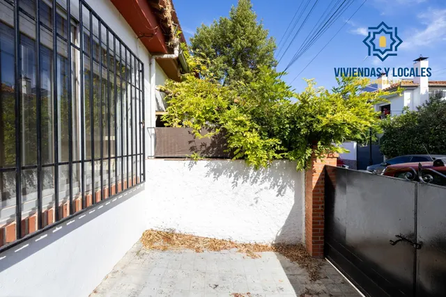 Preciosa casa en Ogíjares con piscina y jardín — 41