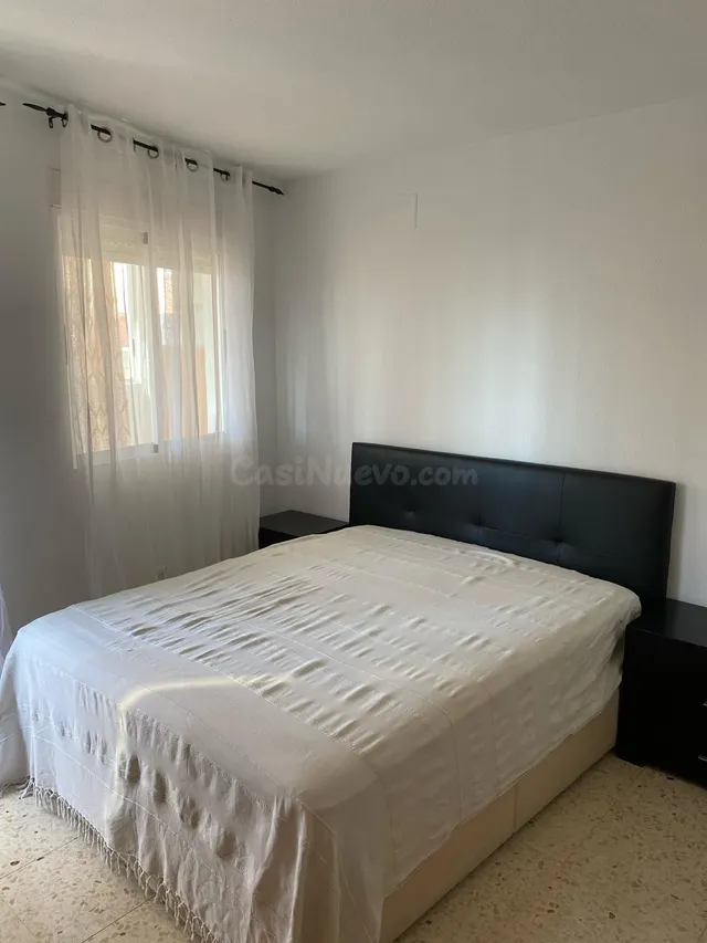 Ático/Piso en alquiler en Benidorm – Disponible desde el 15  - foto 2