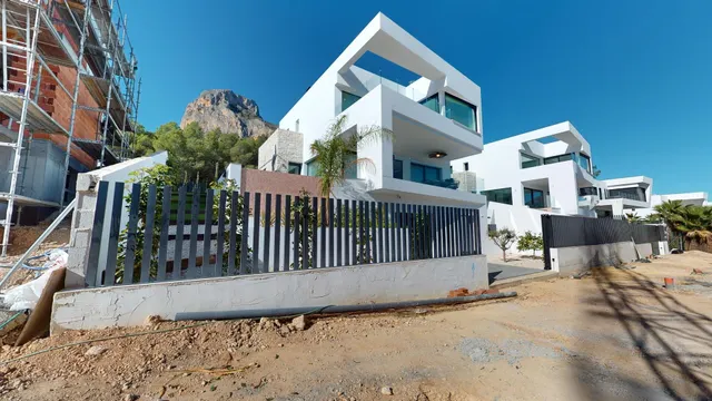 Villa 3 habitaciones 293m² en venta - Pla de cantal — 50