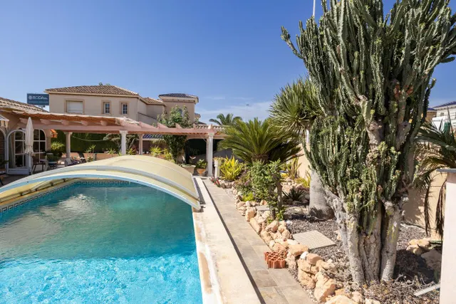 Villa 4 habitaciones 180m² en venta - Lomas de Cabo Roig — 34
