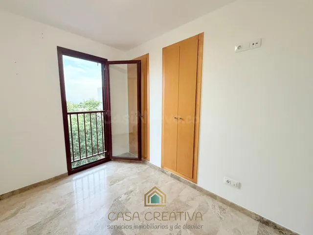 Se vende Piso de 3 dormitorios con garaje y trastero en Náqu - foto 3