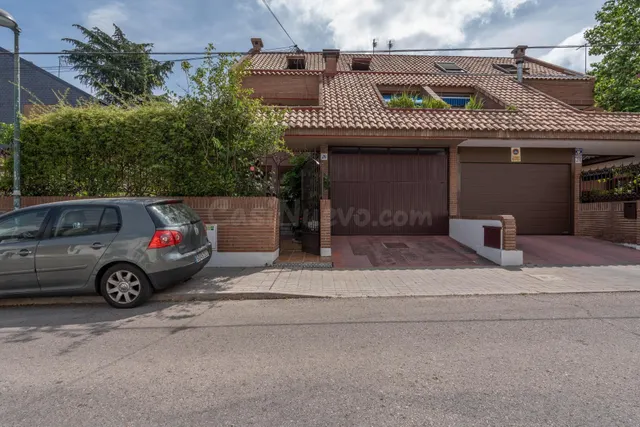 Excepcional chalet pareado cerca a Avenida Europa en Pozuelo de Alarcón — 4