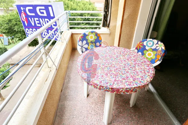 Vivienda en esquina 3 dormitorios, terraza, garaje, trastero - foto 2