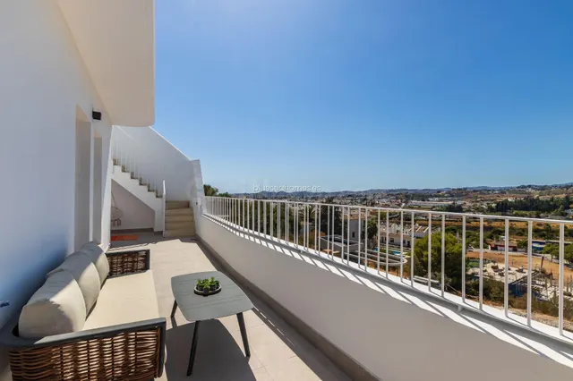 Venta de piso con tres dormitorios en Fuengirola, Málaga, Co - foto 3