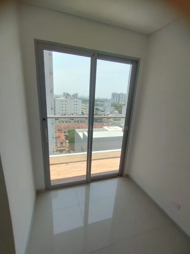 SE VENDE APARTAESTUDIO EN LA ZONA PIE DE LA POPA - foto 5