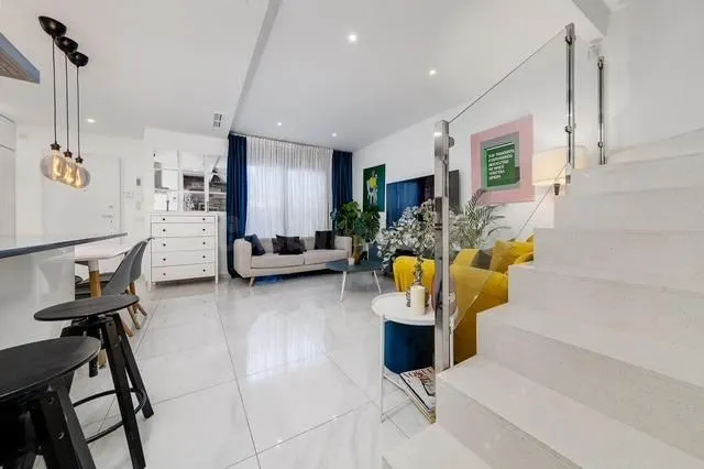 ADOSADO DE 3 DORMITORIOS Y 3 BAÑOS EN ORIHUELA COSTA (LAS FILIPINAS) — 10