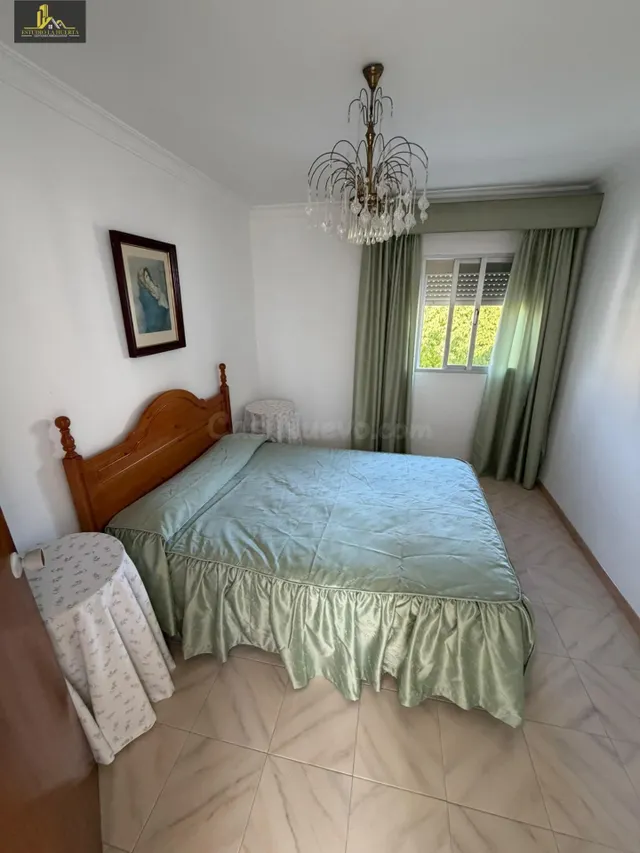 Magnífica casa de 4 dormitorios con gran patio trasero en Guadalcacín — 4