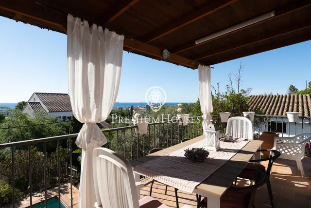 Casa independiente con piscina y jardín en Vallpineda — 31