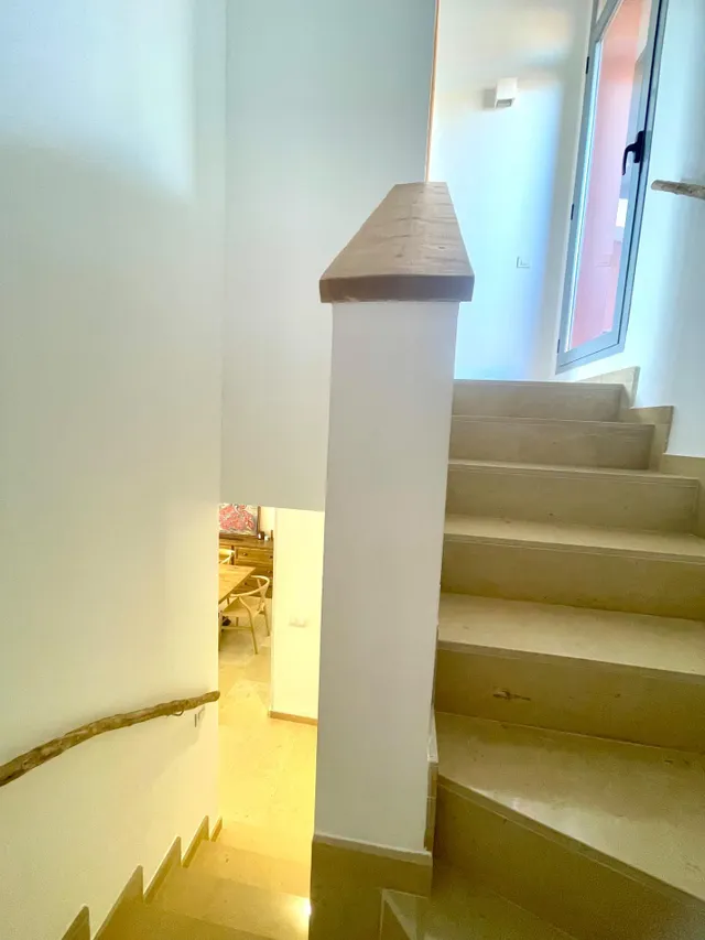 Ático Dúplex Exclusivo con 3 Terrazas, 2 Piscinas y Amplios Espacios — 34