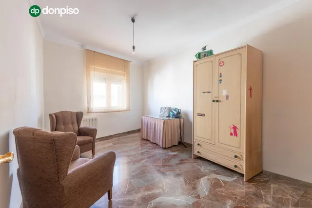 Casa en esquina en venta en Las Gabias — 44