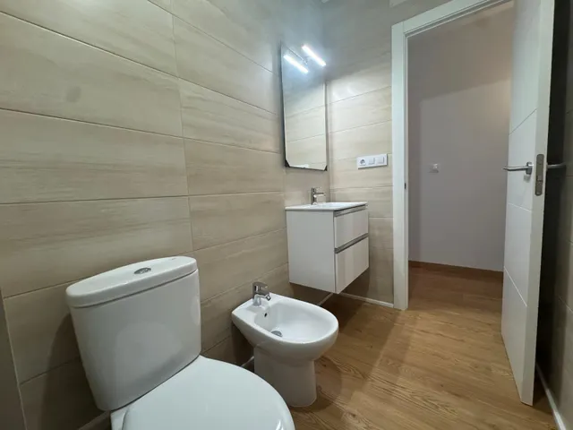 PISO REFORMADO DE 4 habitaciones EN MANRESA — 20