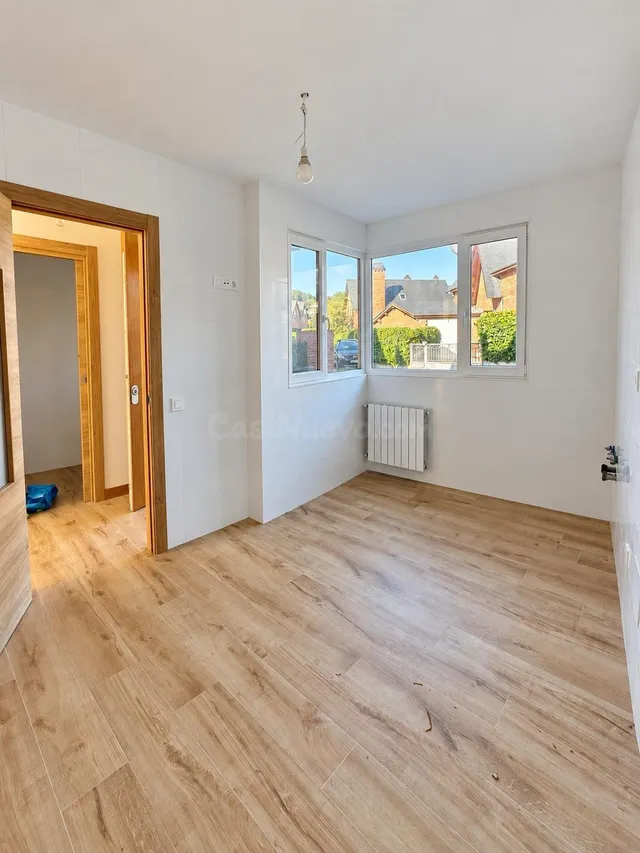 CHALET A ESTRENAR EN MORTERA : LUZ, DISEÑO Y CALIDAD - foto 4