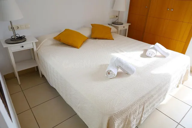 SE VENDE exclusiva vivienda en urbanización de alto standing - foto 3