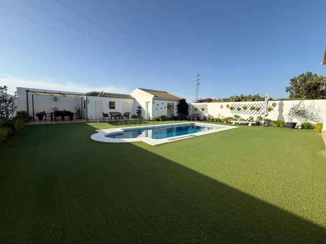 Chalet 6 habitaciones 304m² en venta - Andalucia - foto 4