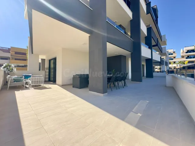 APARTAMENTO DE 3 DORMITORIOS 2 BAÑOS +2 PLAZAS DE GARAJES EN ORIHUELA COSTA (PLAYA FLAMENCA) — 50