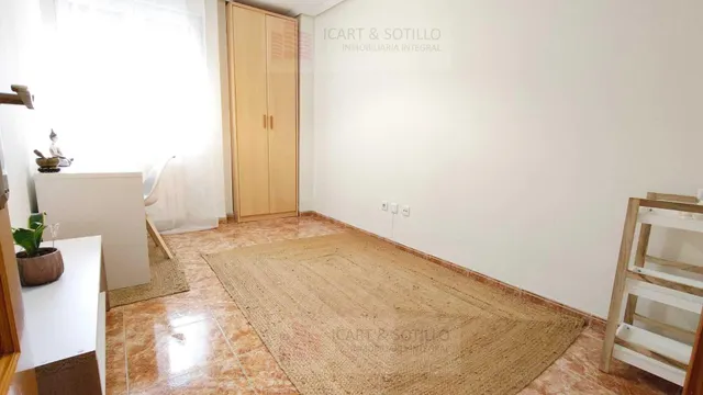MAGNÍFICO PISO DE CUATRO DORMITORIOS Y GARAJE EN EL CASCO URBANO DE VINAROZ PARA ENTRAR A VIVIR — 24