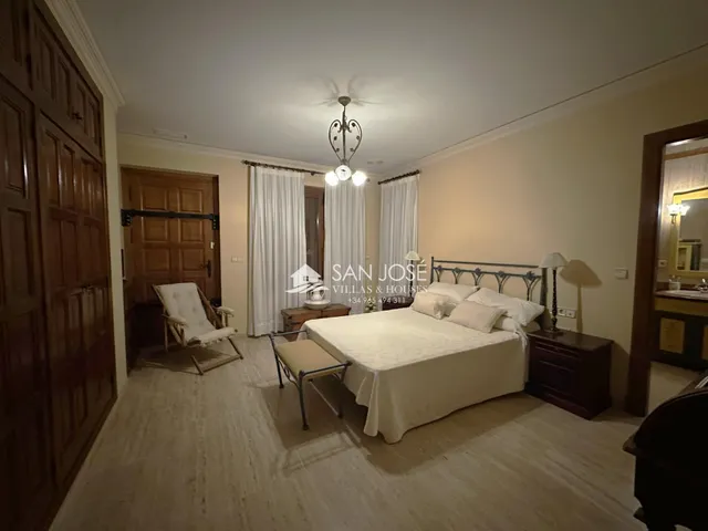VENTA DE CHALET DE LUJO EN NOVELDA — 4