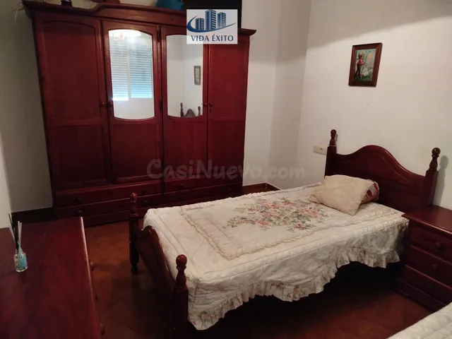 Amplio piso de 117 m² en Torredelcampo – 3 habitaciones y 2  - foto 3