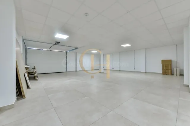 Moderna villa independiente con piscina privada y garaje — 10