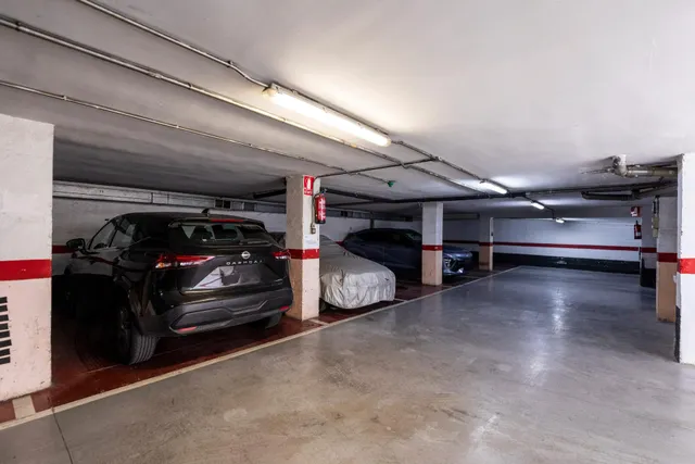 Plaza de garaje de 12m2 en venta en la muy demandada para estacionamiento calle de Hernani — 4
