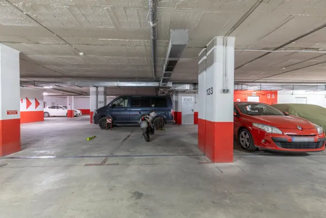 Plaza de garaje en urbanización privada pts — 5