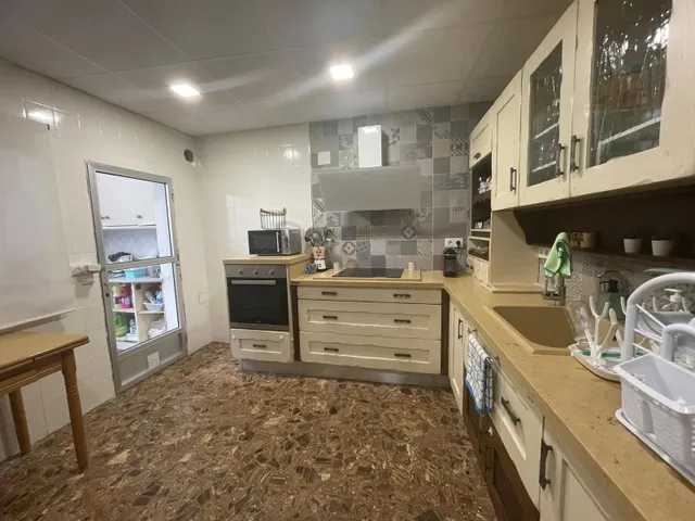 Amplio apartamento de 4 dormitorios con patio privado y solárium en Rojales — 10
