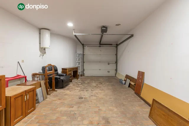 FANTÁSTICO TRÍPLEX EN CÁJAR: UNA VIVIENDA LLEVA DE AMPLITUD Y LUMINOSIDAD — 18