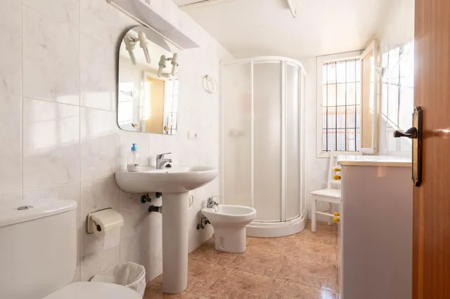 Casa de campo con piscina y 9000m2 de terreno — 23
