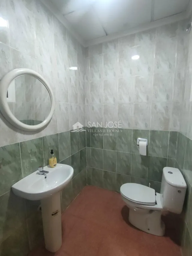 SE VENDE O SE ALQUILA LOCAL COMERCIAL VACIO EN EL CENTRO DE ASPE — 9