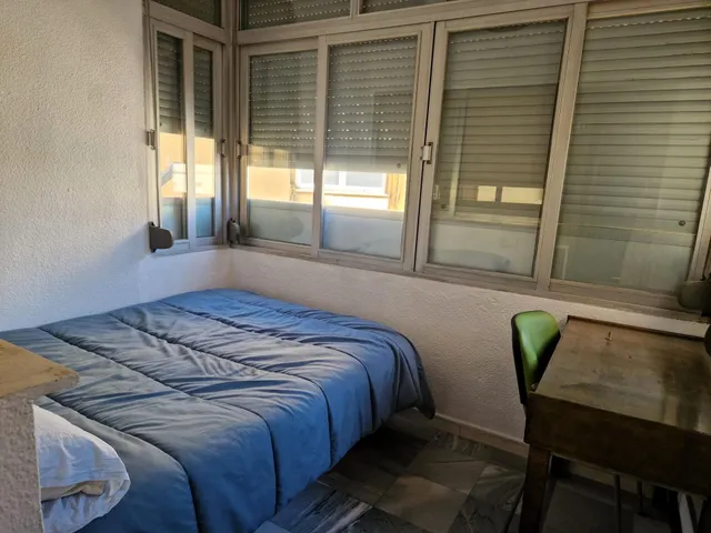 ¡Estudio en alquiler en la zona Ancha de Capuchinos! — 11