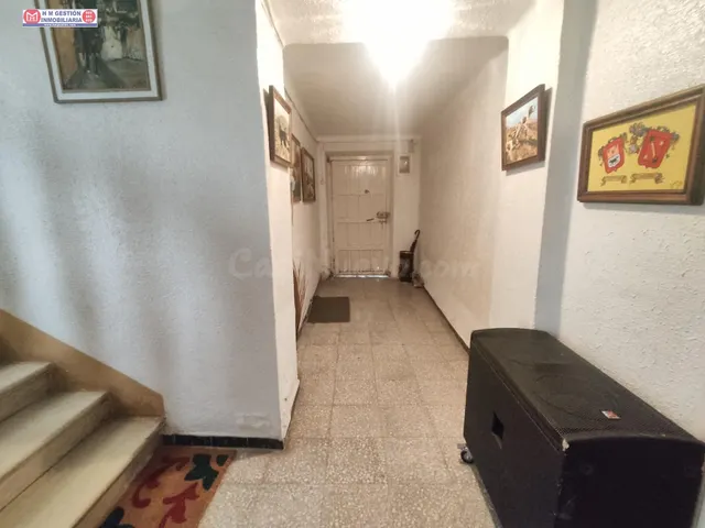 Casa a reformar sobre parcela de 140m2 y fachada de 14 m ubi