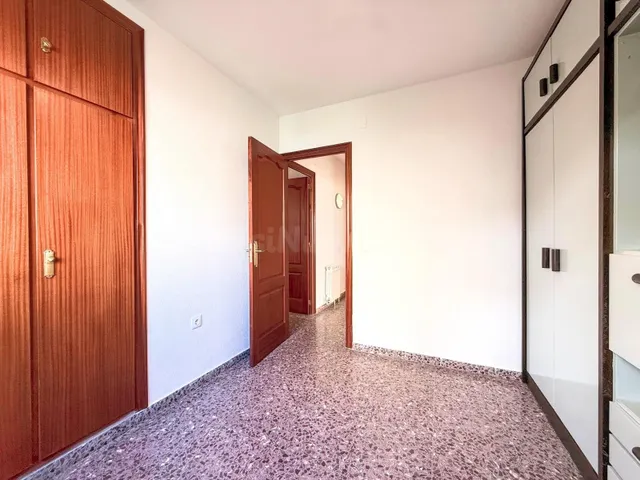 CASA ESQUINERA DE TRES PLANTAS A POCOS METROS DEL MAR EN VEN - foto 4