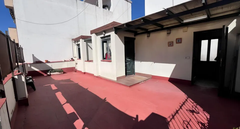 Ático dúplex en chamberí con terraza de más de 40 m2. ¡hazlo a tu gusto!