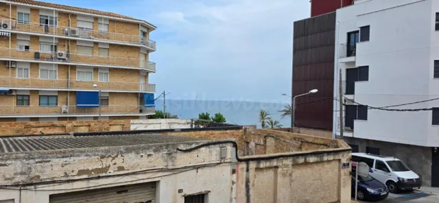 Apartamento de 94 m2 Totalmente Reformado a un Paso del Mar - foto 2