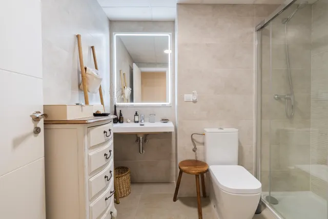 Amplio Piso en Venta en el Corazón de Almería — 9