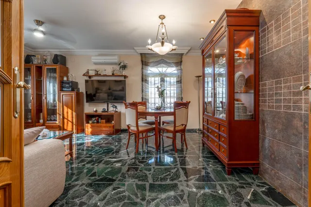 Magnífica casa unifamiliar de 4 dormitorios grandes en Otura — 7
