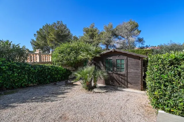 Villa Bosque. Villa de cinco dormitorios en venta en Jávea. — 24
