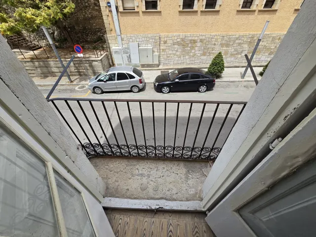 Se vende piso con arrendatario para inversores, Acogedor Apartamento de 2 habitaciones con Balcón en Tortosa. — 12