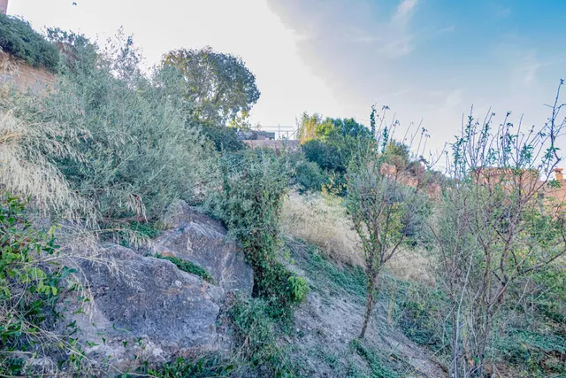 Oportunidad Única: Terreno Urbano en Vélez de Benaudalla - Costa Tropical — 6