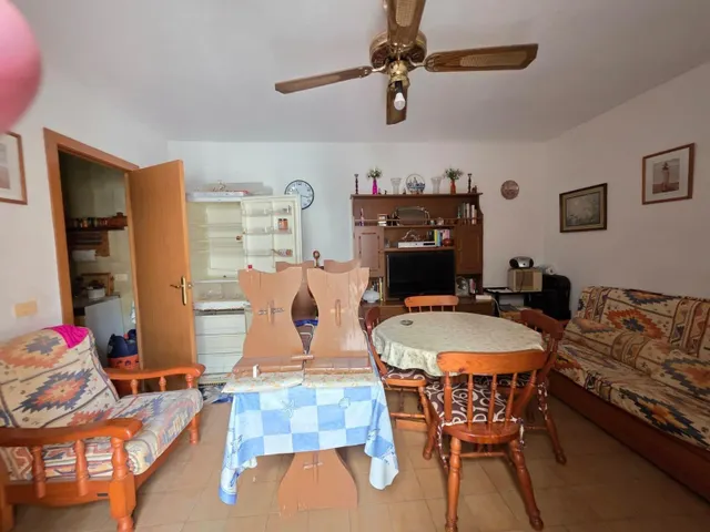 Magnifica vivienda para reformar, buena ocasion para invertir — 11
