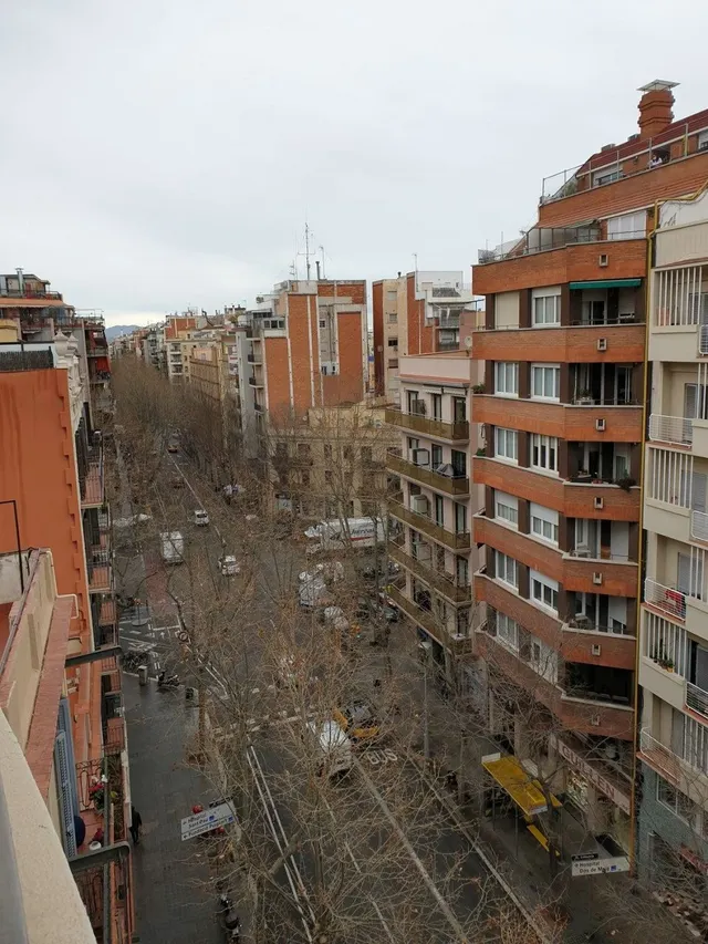 Sagrada Familia piso 60 m2 , luminoso , 3 habitaciones , ascensor — 16