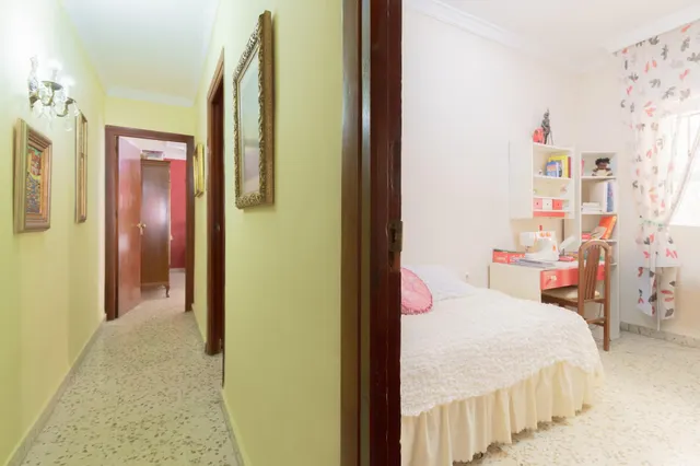 ✨ Amplitud y ubicación: 4 dormitorios junto al centro — 16