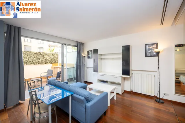 Apartamento tipo loft con garaje incluido y piscina en zona Parque Lagos — 2