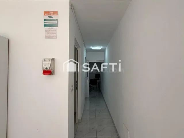 Local comercial cerca del mar — 3